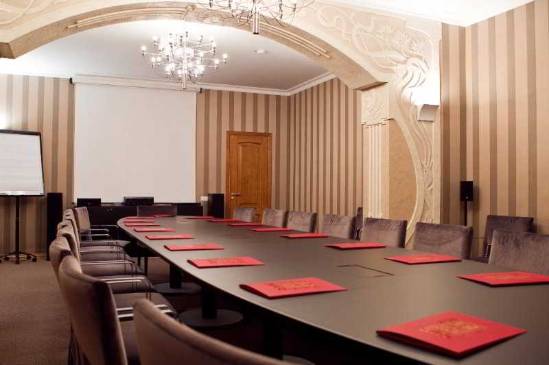 Diplomat Club Hotel Chisinau Instalações foto